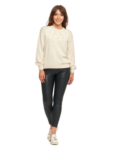 Swetry - Sweter damski bawełniany oversize z aplikacją kwiatową KREMOWY - produkt 6