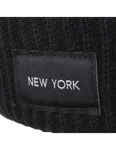 Czapki - Czarna czapka damska typu beanie z naszywką NEW YORK CZARNY - produkt 2